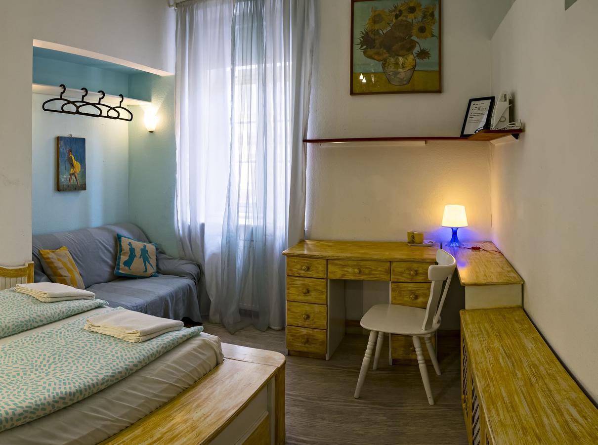 Santico Art Hotel And Hostel Budapest Habitación foto