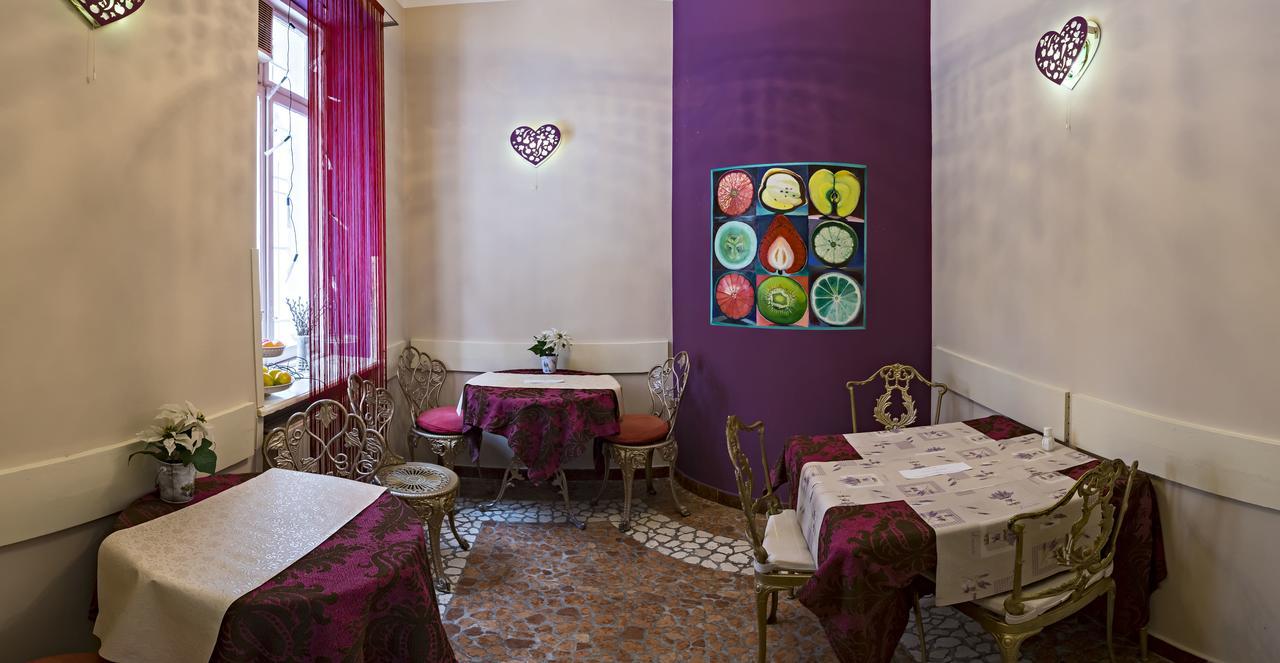 Santico Art Hotel And Hostel Budapest Exterior foto